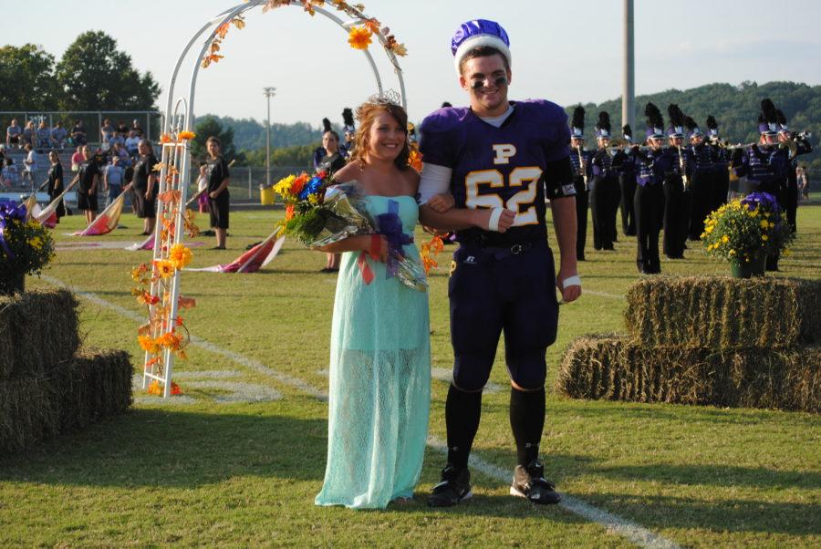 Seniors+Rachael+Walls+and+Spencer+Cornwell+were+crowned+homecoming+Queen+and+King+friday+night.