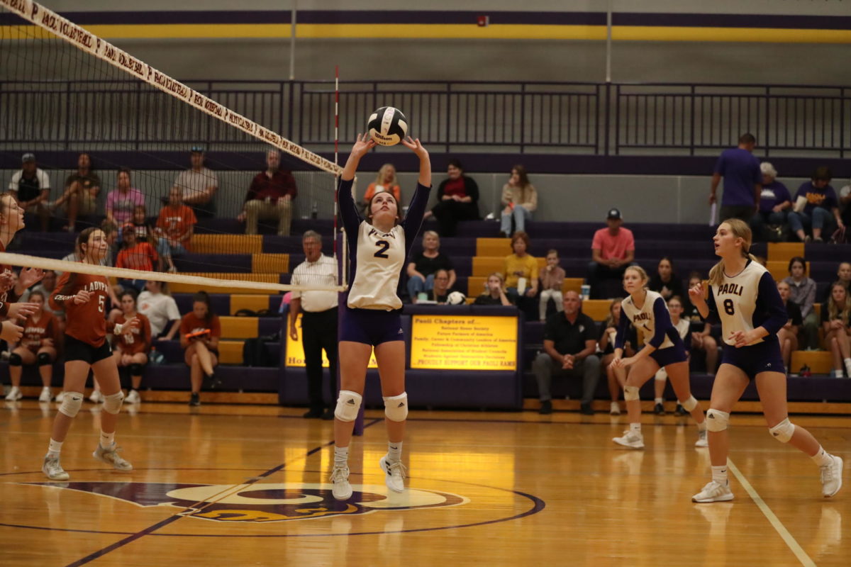 Junior Lilly Hall Sets The Ball