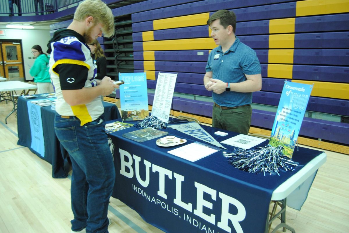 Senior Coy Busick looks up more about Butler University. 