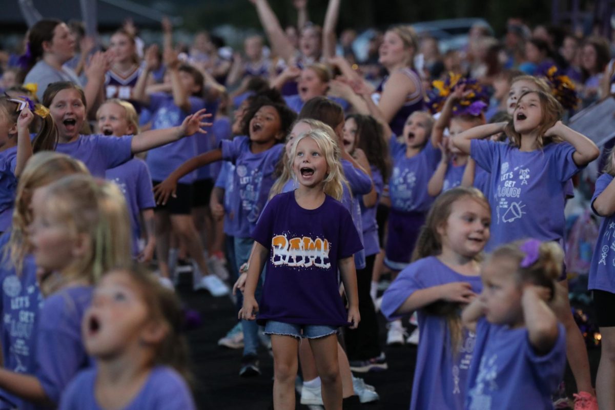 Cheerleaders celebrate after the Rams score.