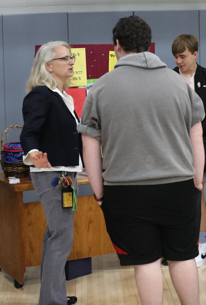Maria Wishart talks to students about Tri-Hi-Y. This club gives back to the community throughout the year. 