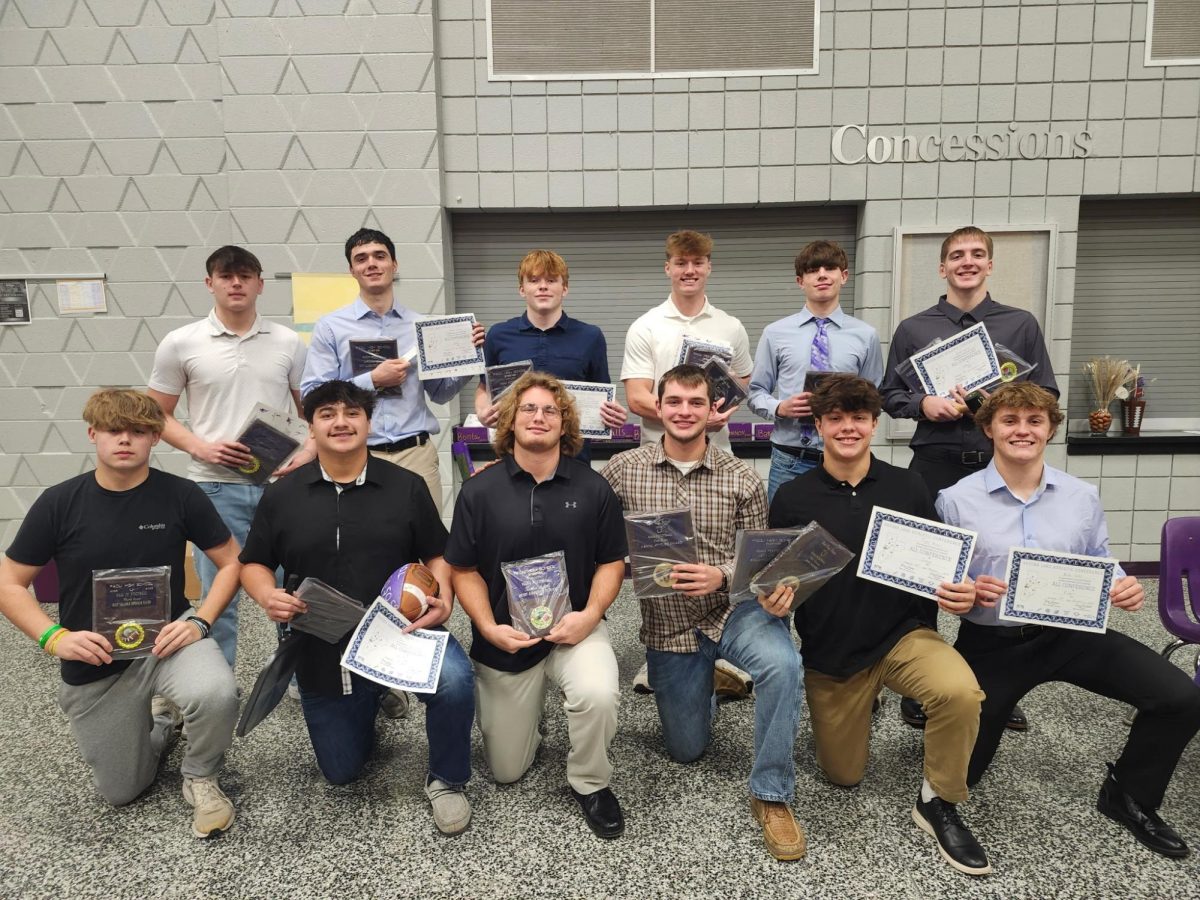 Row 1: Wyatt Lowe, Dominic Garcia, Kentley Scholl, Coen Brace, Tyler Hannon, and Kade Walls.
Row 2: Wyatt Baker, Alvero Gavina, Trey Robbins, Dane Padgett, Derek Albertson, and Cooper Spires.