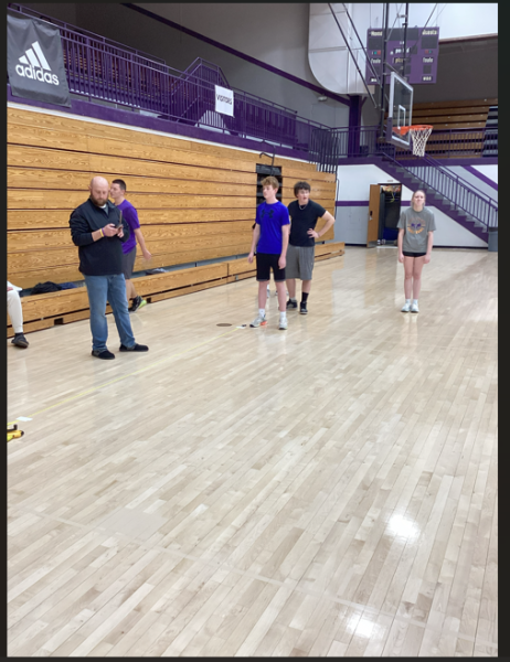 The students line up to start their maxing.